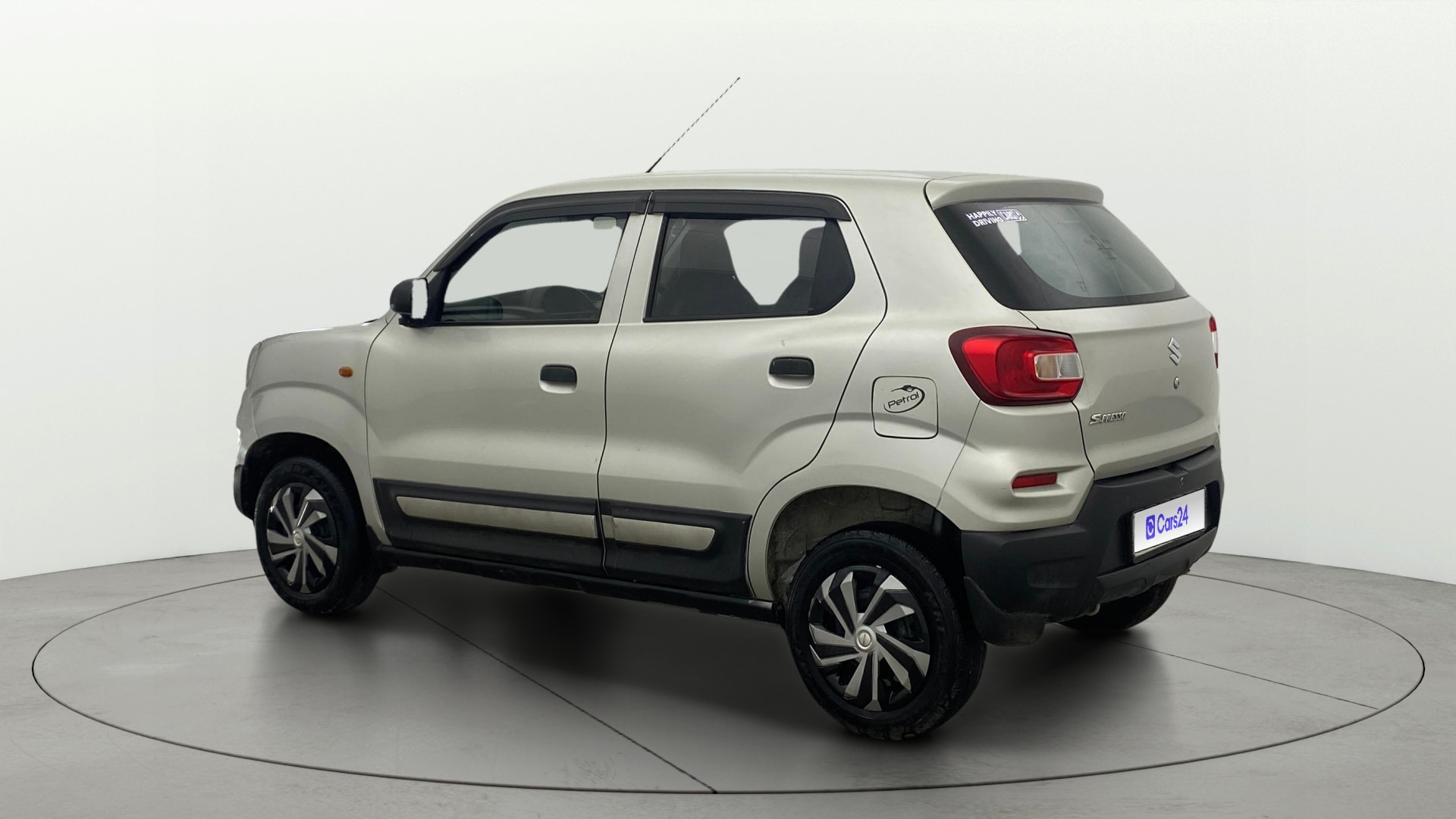 View 2021 Maruti Suzuki 1000 Base Variant Image 2 Used 2021 Maruti Suzuki 1000 Base Variant Image 2