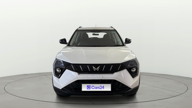 View Mahindra XUV 3XO Image 1 Used Mahindra XUV 3XO Image 1