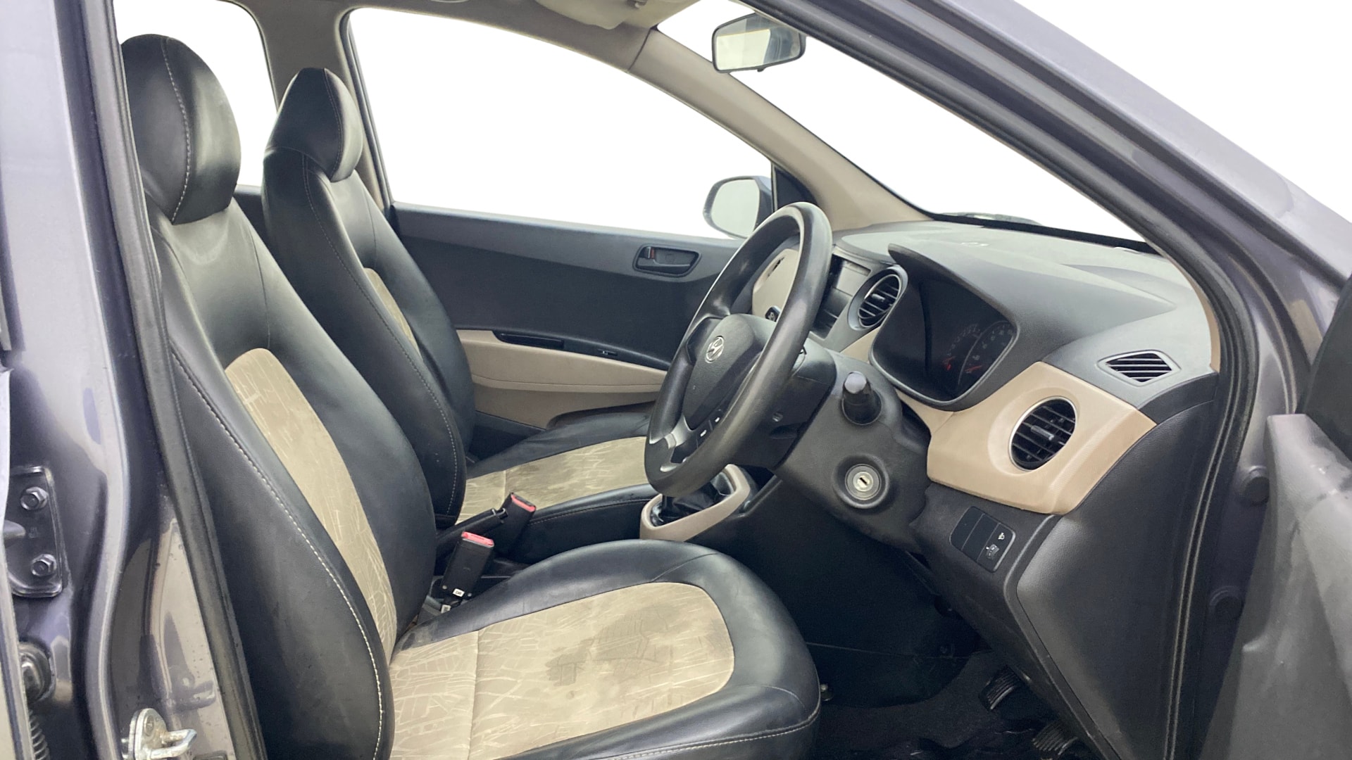 View 2015 Hyundai Grand i10 Magna 1.2 Kappa VTVT Image 25 Used 2015 Hyundai Grand i10 Magna 1.2 Kappa VTVT Image 25