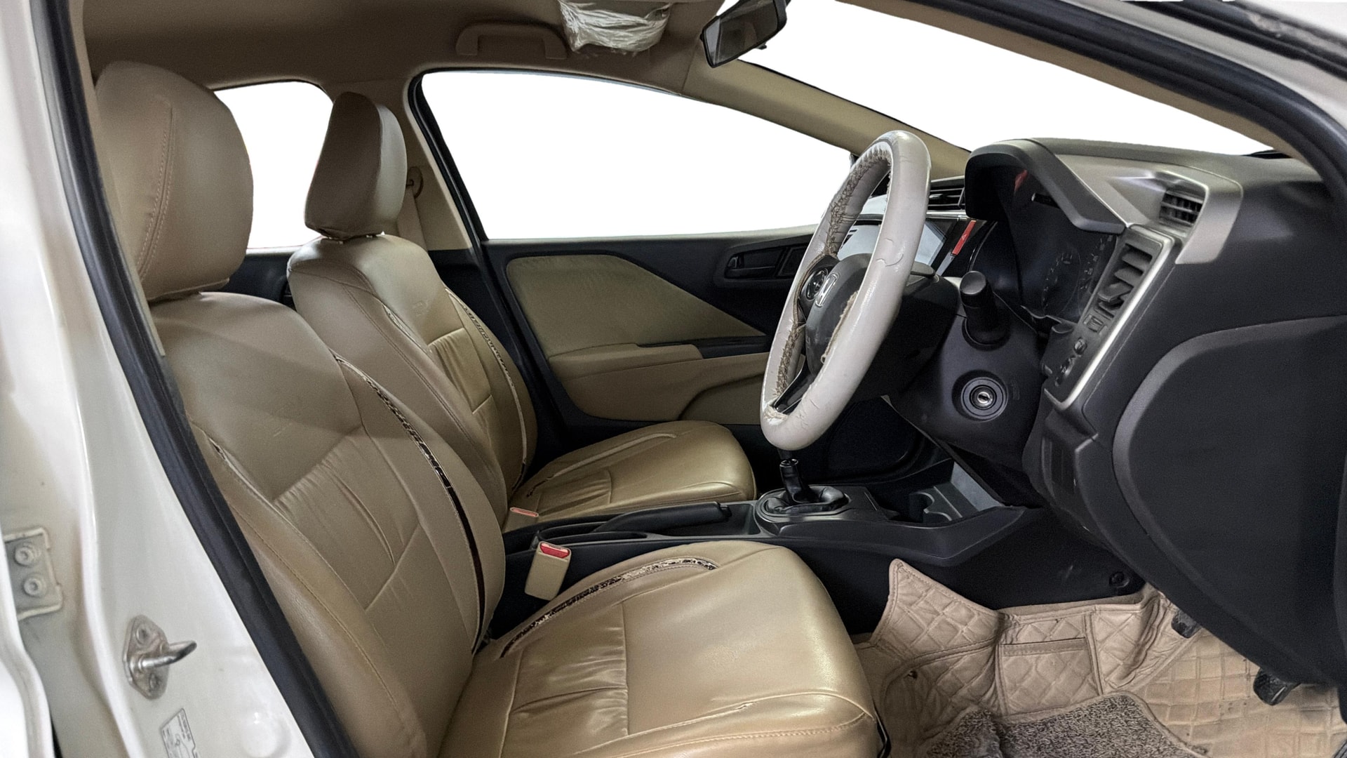 View 2015 Honda City ZX MT Diesel Anniversary Edition Image 25 Used 2015 Honda City ZX MT Diesel Anniversary Edition Image 25