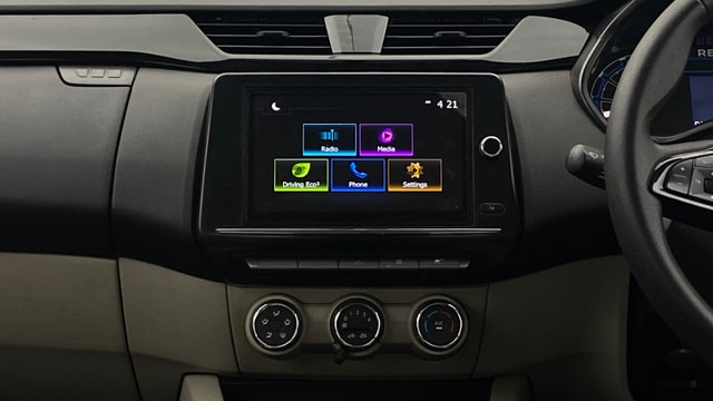 View Renault Triber Image 18 Used Renault Triber Image 18