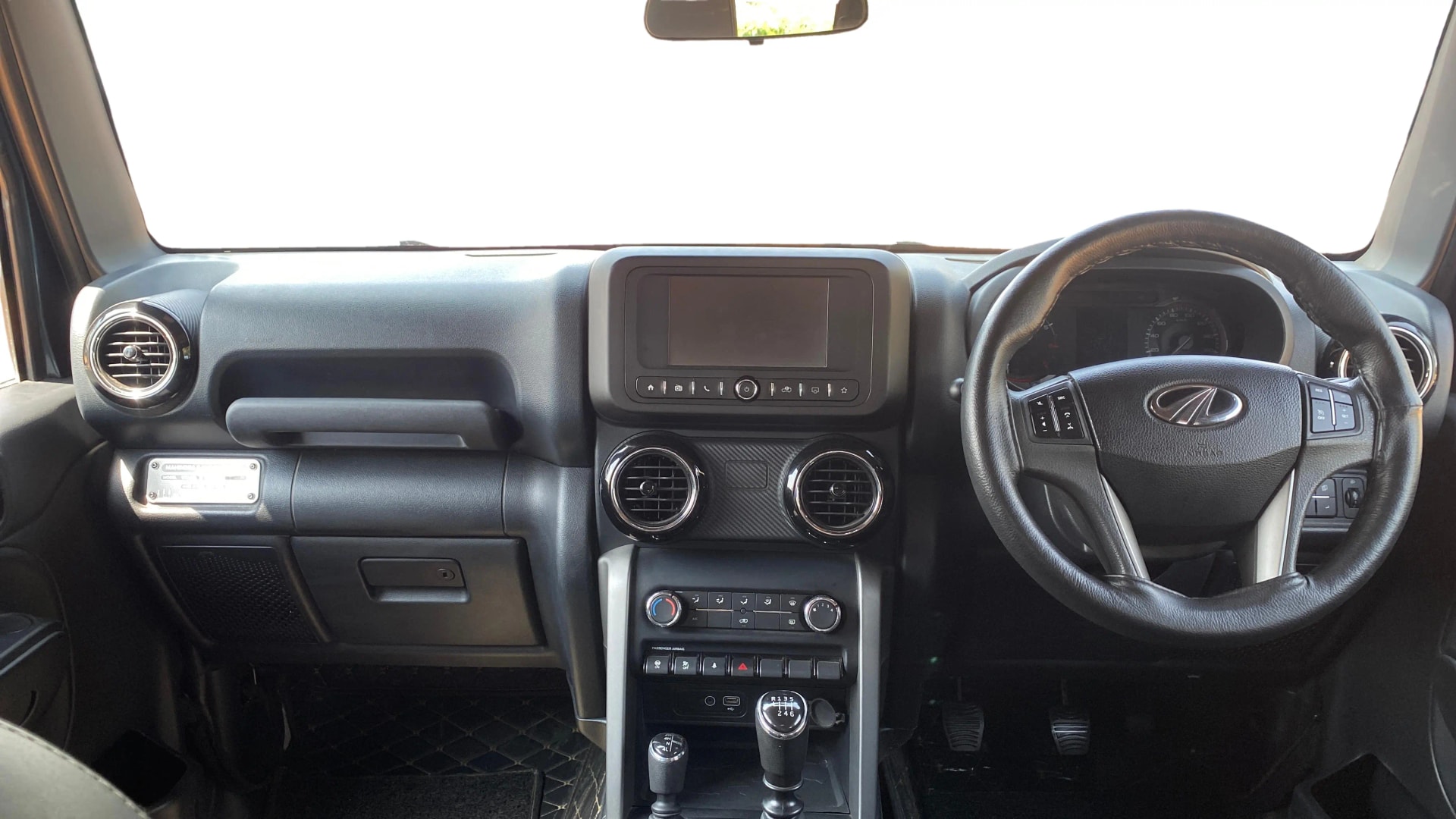 View 2022 Mahindra Thar AX Standard Manual Soft Top 6 Seater Image 15 Used 2022 Mahindra Thar AX Standard Manual Soft Top 6 Seater Image 15