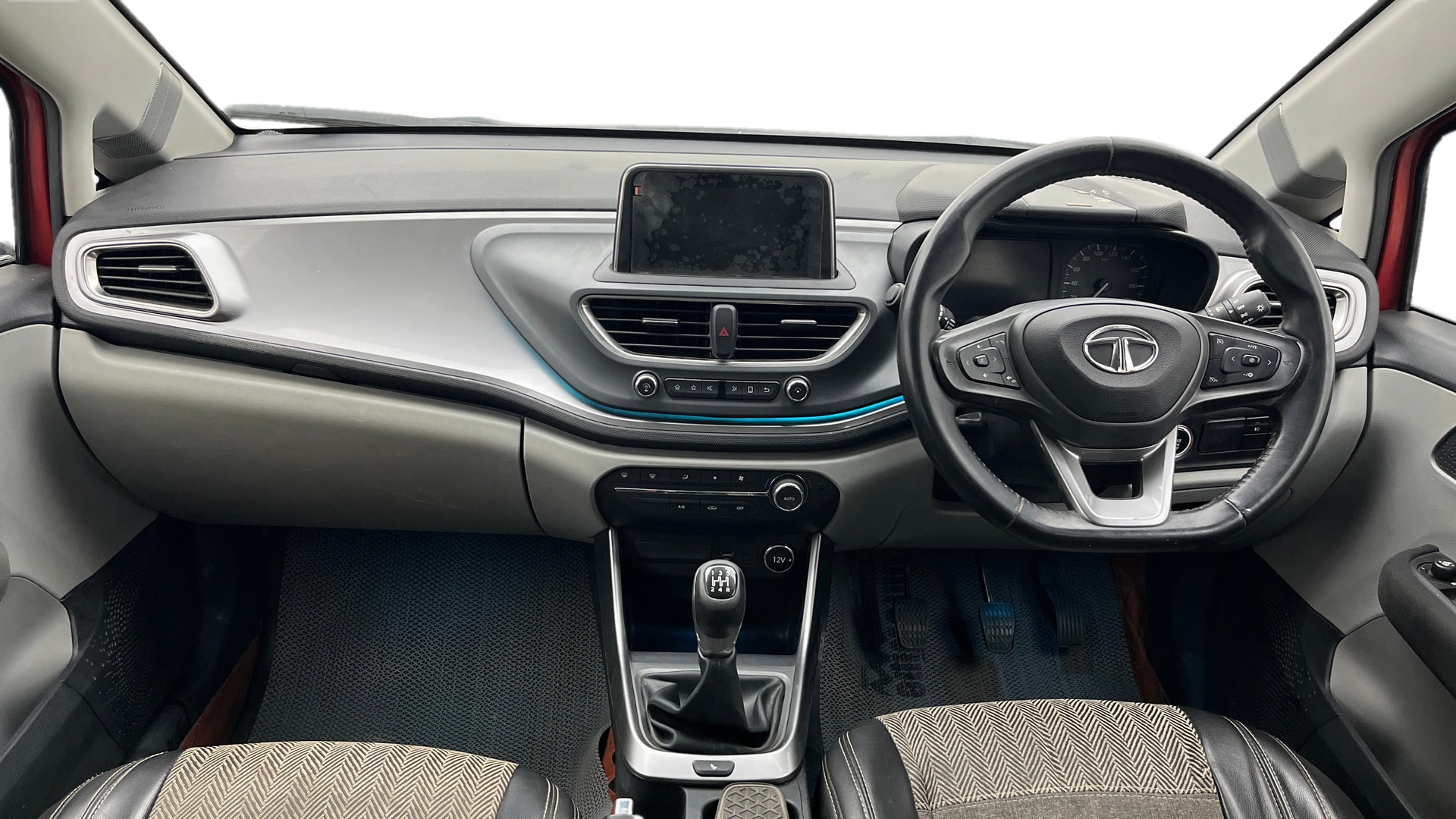 View 2020 Tata Altroz XZ Petrol Image 16 Used 2020 Tata Altroz XZ Petrol Image 16