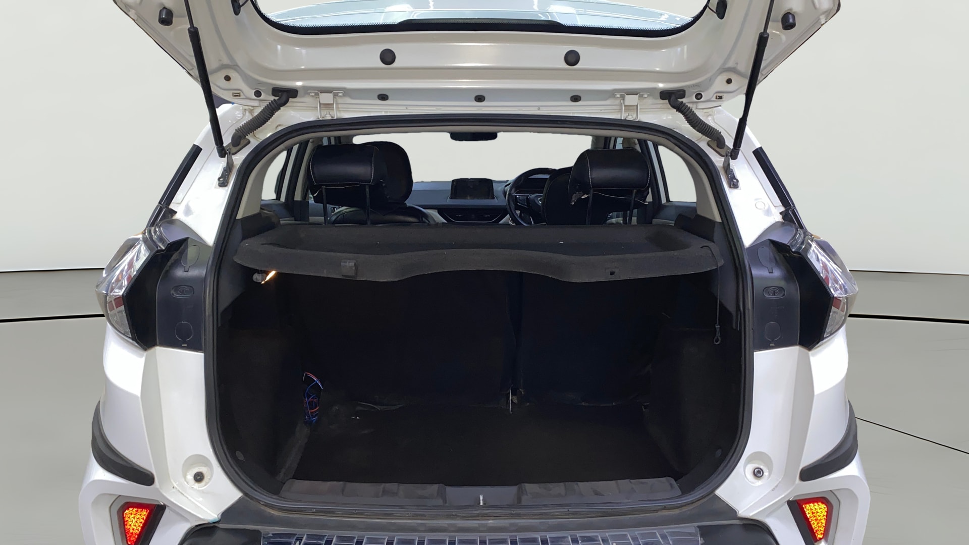 View 2021 Tata Nexon Revotron XE Image 38 Used 2021 Tata Nexon Revotron XE Image 38