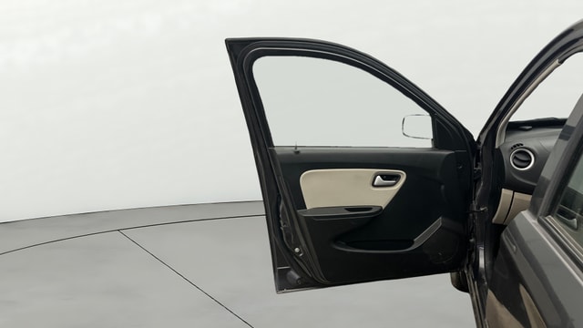 View Maruti Suzuki 1000 Image 36 Used Maruti Suzuki 1000 Image 36