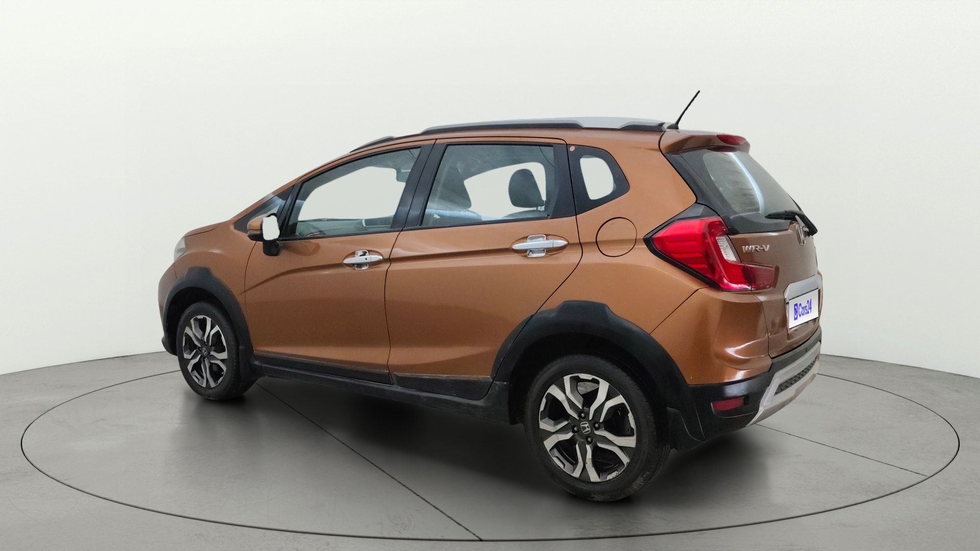 View 2018 Honda WR-V S MT Diesel Edge Edition Image 2 Used 2018 Honda WR-V S MT Diesel Edge Edition Image 2