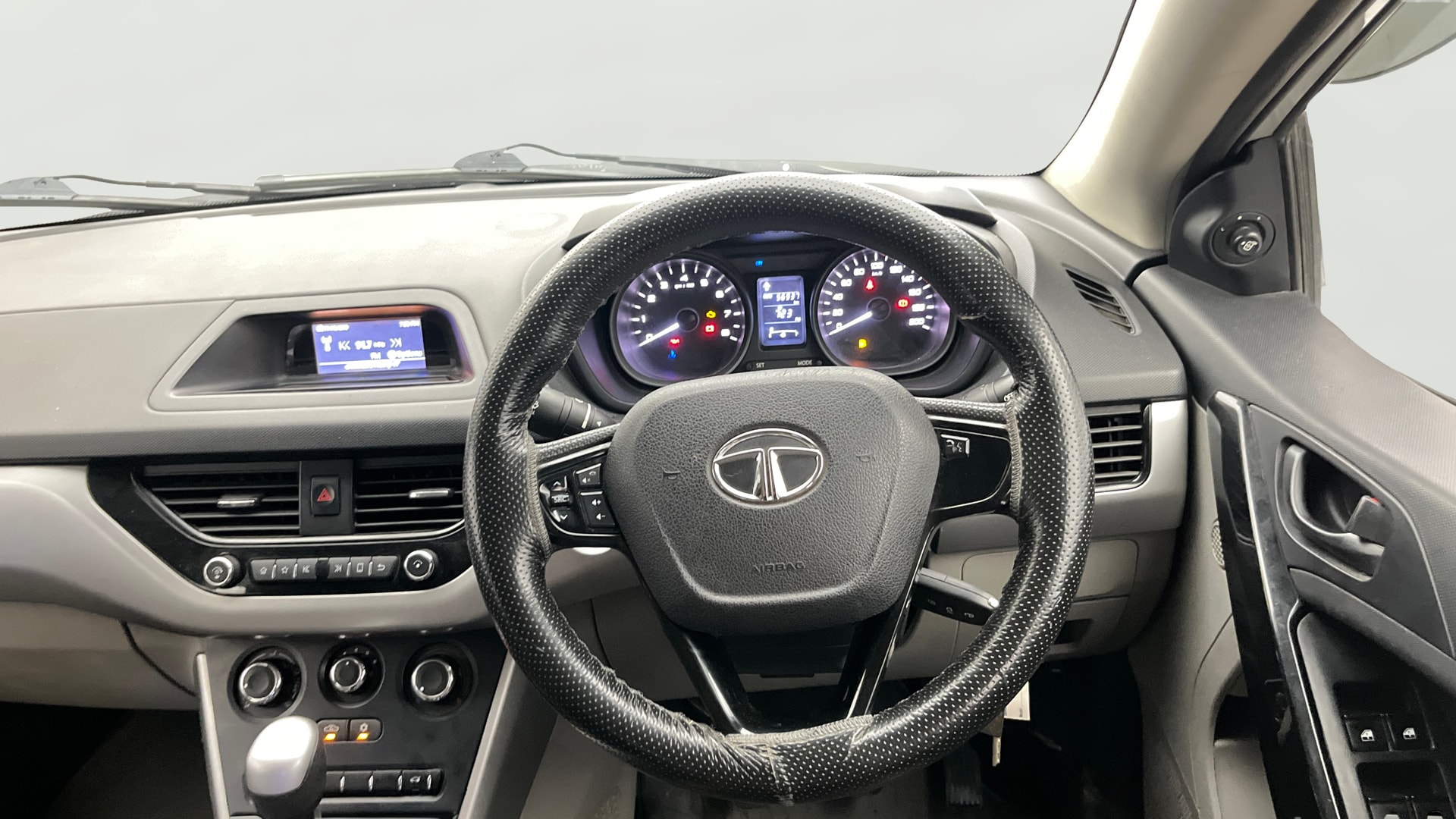 View 2017 Tata Nexon Revotron XM Image 20 Used 2017 Tata Nexon Revotron XM Image 20