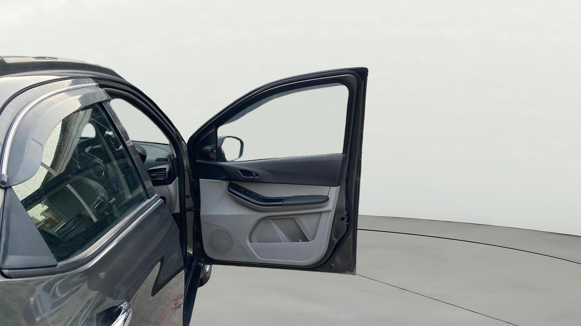 View 2024 Tata Tiago Revotorq XB Image 43 Used 2024 Tata Tiago Revotorq XB Image 43