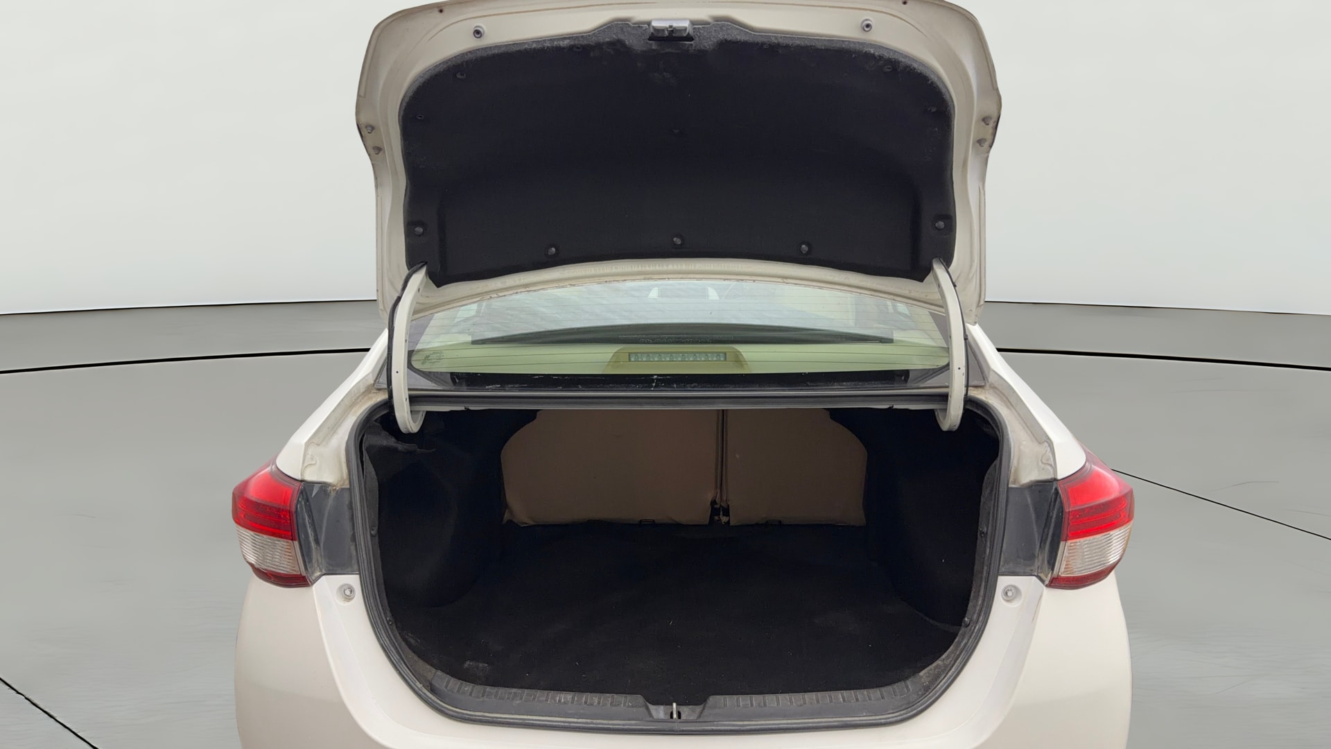 View 2018 Toyota Yaris V CVT Image 40 Used 2018 Toyota Yaris V CVT Image 40