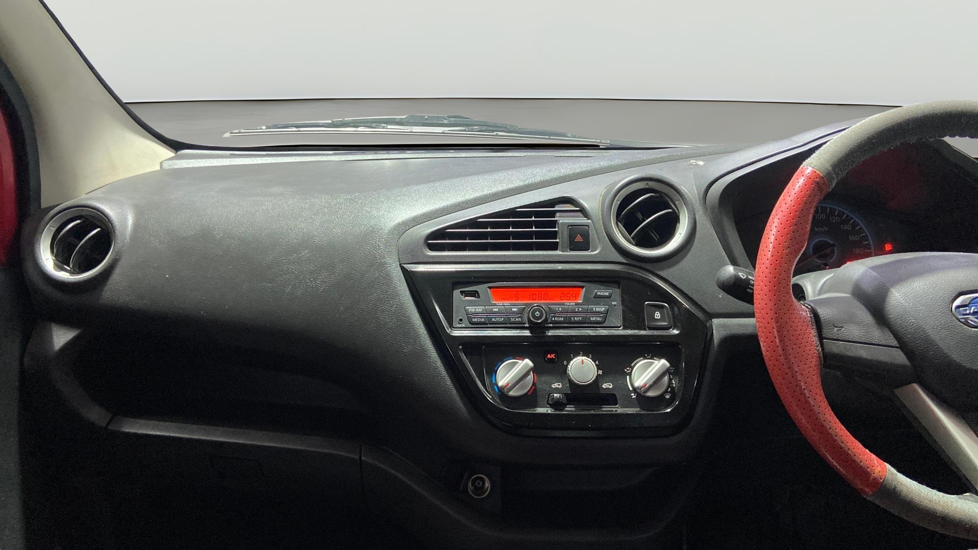 View 2018 Datsun Redi GO T(O)-1.0L Image 17 Used 2018 Datsun Redi GO T(O)-1.0L Image 17