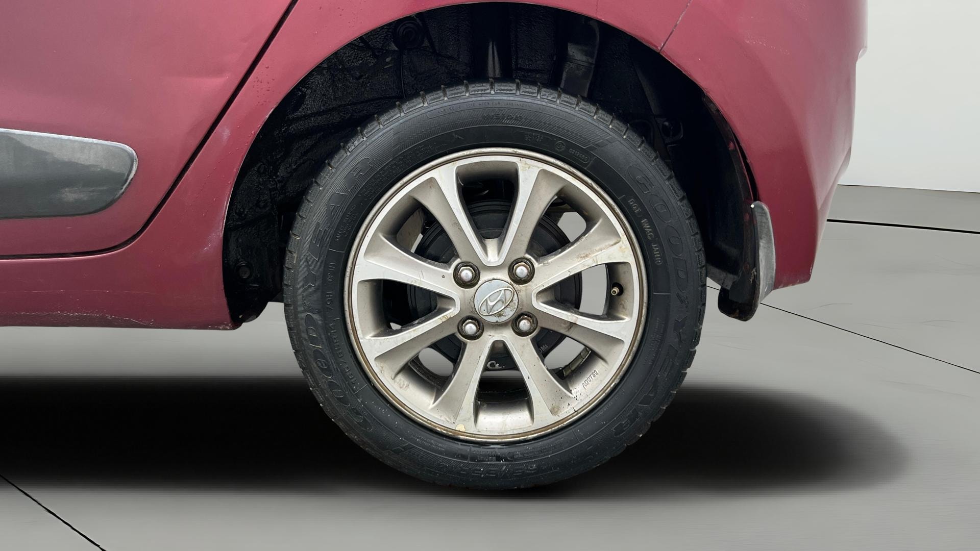 View 2016 Hyundai Grand i10 Asta AT 1.2 Kappa VTVT Image 11 Used 2016 Hyundai Grand i10 Asta AT 1.2 Kappa VTVT Image 11