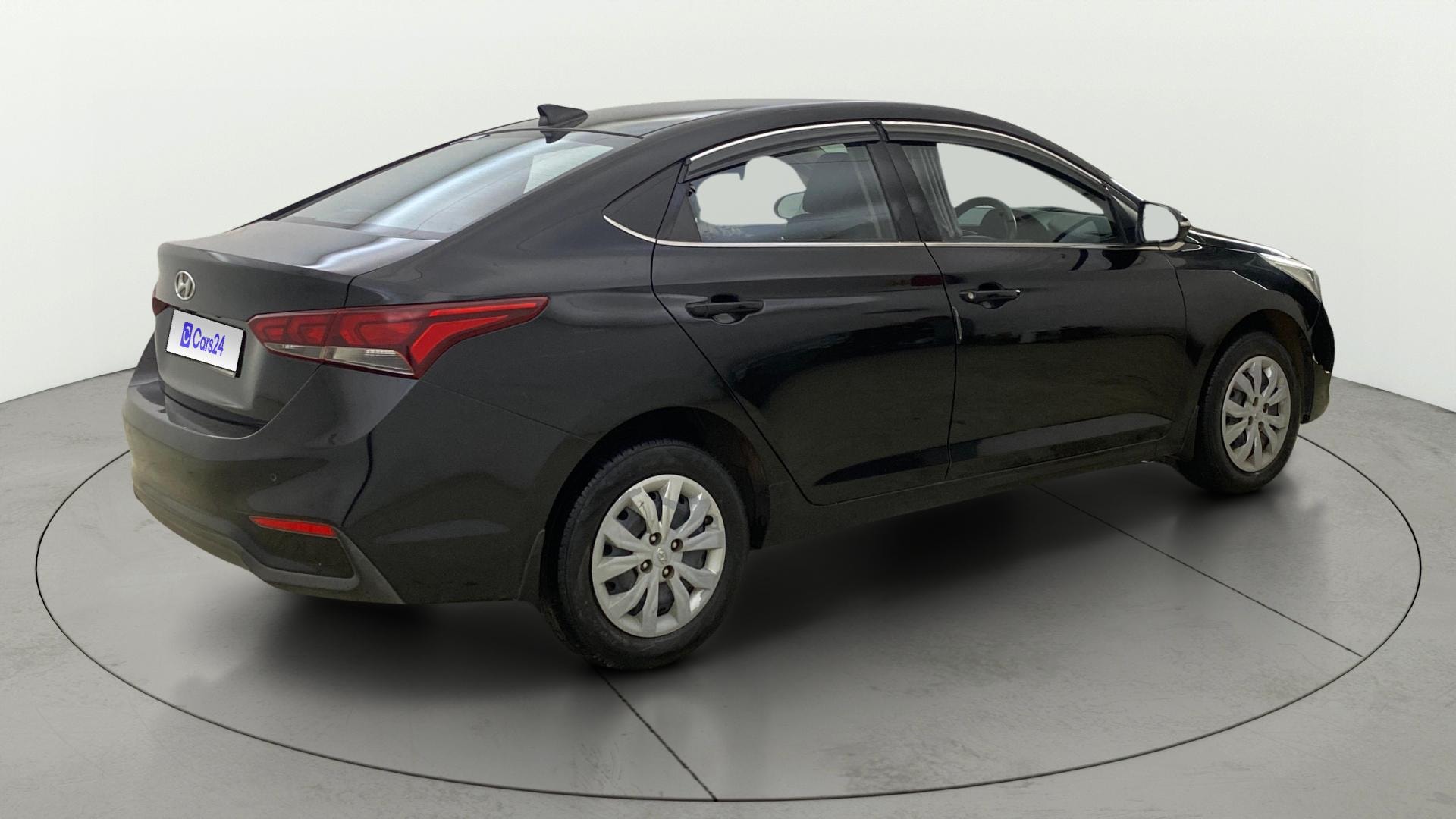 View 2019 Hyundai Verna 1.4 VTVT E Image 43 Used 2019 Hyundai Verna 1.4 VTVT E Image 43