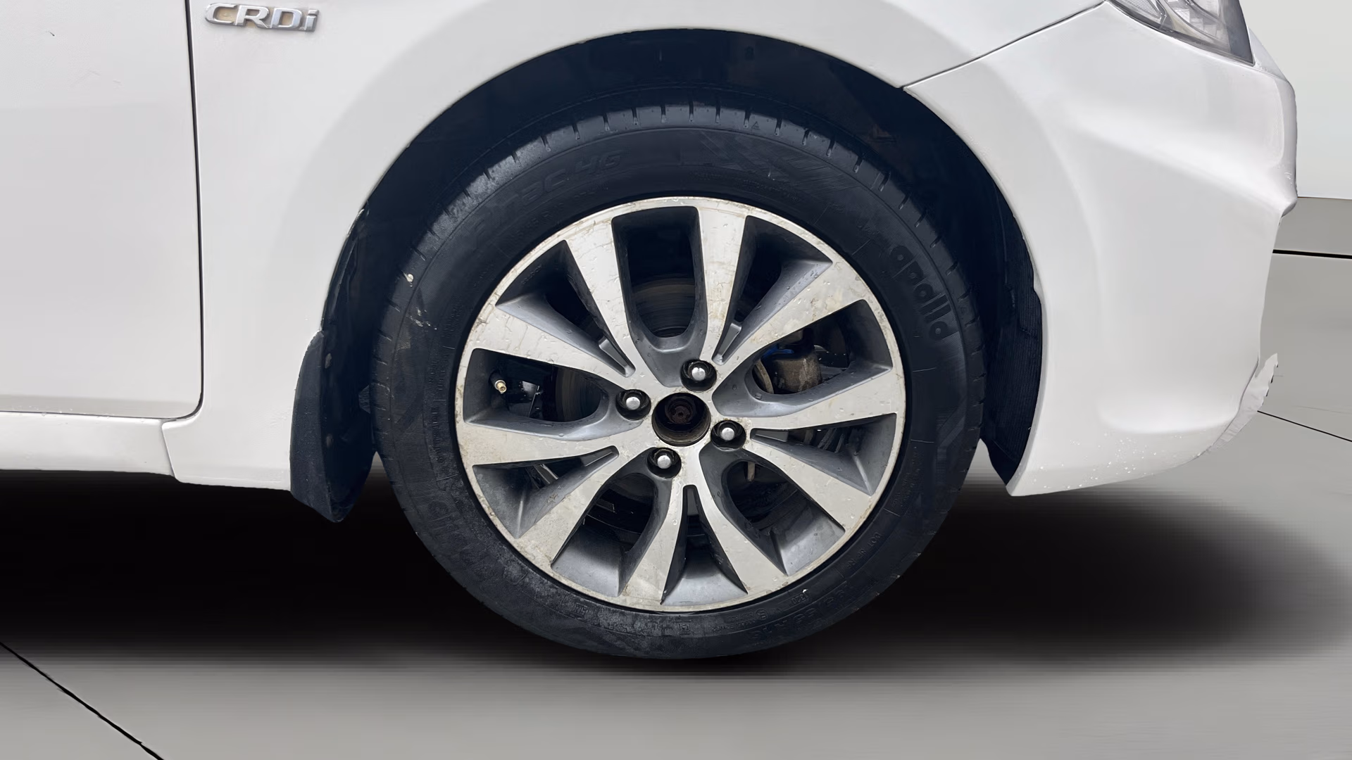 View 2014 Hyundai Fluidic Verna 1.6 CRDI SX AT Image 41 Used 2014 Hyundai Fluidic Verna 1.6 CRDI SX AT Image 41