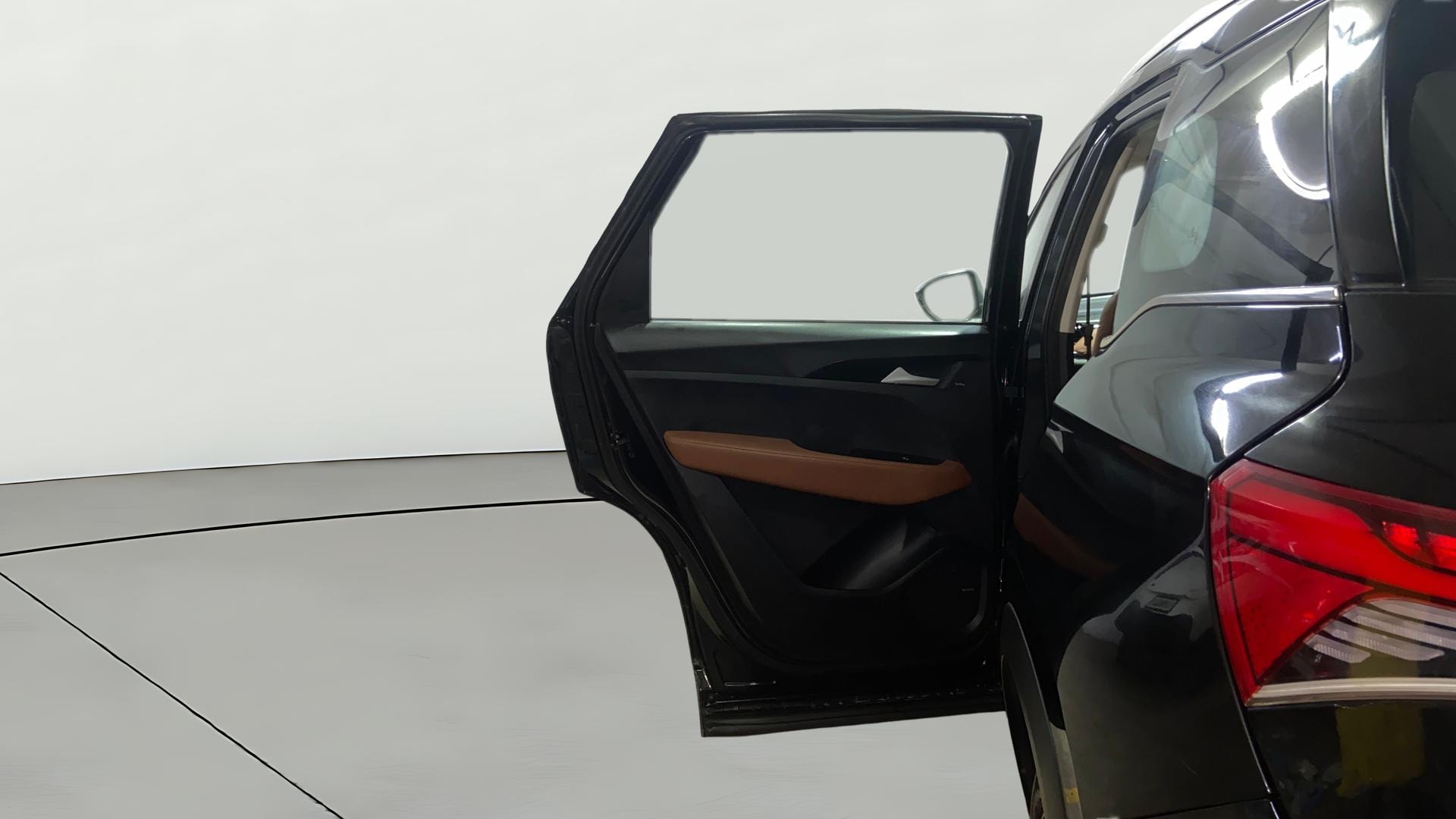 View 2021 MG Hector Plus Sharp CVT Petrol Image 16 Used 2021 MG Hector Plus Sharp CVT Petrol Image 16
