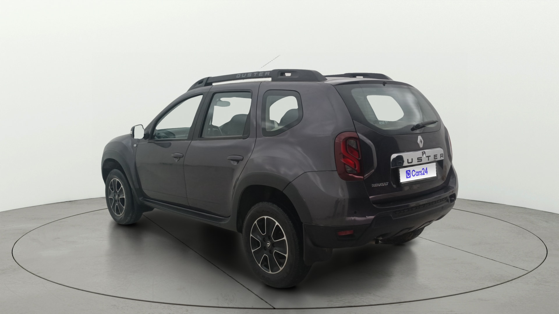 View 2018 Renault Duster Petrol RXS BS IV Image 2 Used 2018 Renault Duster Petrol RXS BS IV Image 2