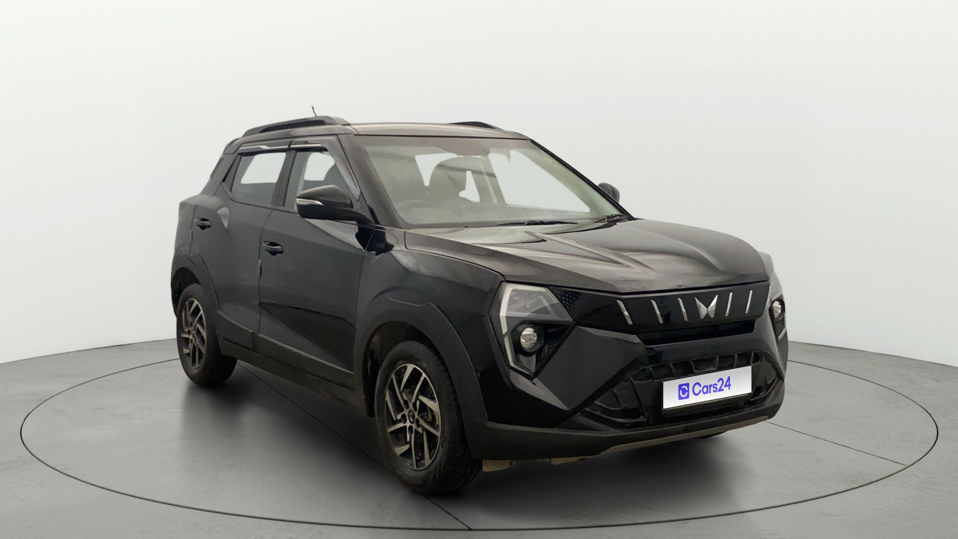 View 2025 Mahindra XUV 3XO AX5 1.5 Turbo Diesel Image 23 Used 2025 Mahindra XUV 3XO AX5 1.5 Turbo Diesel Image 23