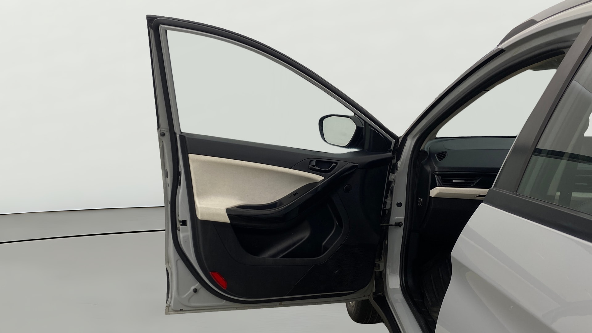 View 2023 Tata Nexon Revotron XE Image 30 Used 2023 Tata Nexon Revotron XE Image 30