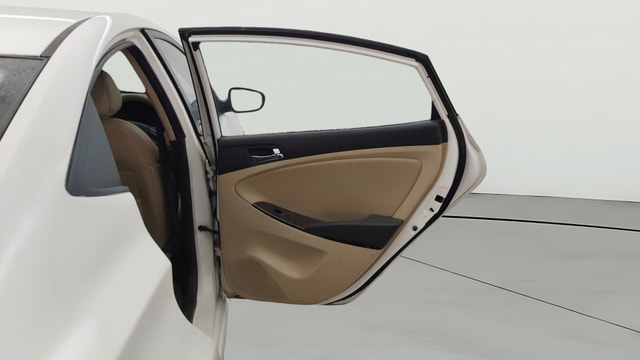 View Hyundai Fluidic Verna Image 7 Used Hyundai Fluidic Verna Image 7