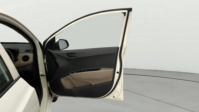 View Hyundai Grand i10 Image 43 Used Hyundai Grand i10 Image 43