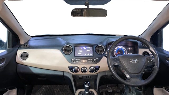View Hyundai Grand i10 Image 29 Used Hyundai Grand i10 Image 29