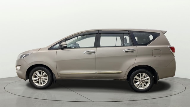 View Toyota Innova Crysta Image 5 Used Toyota Innova Crysta Image 5