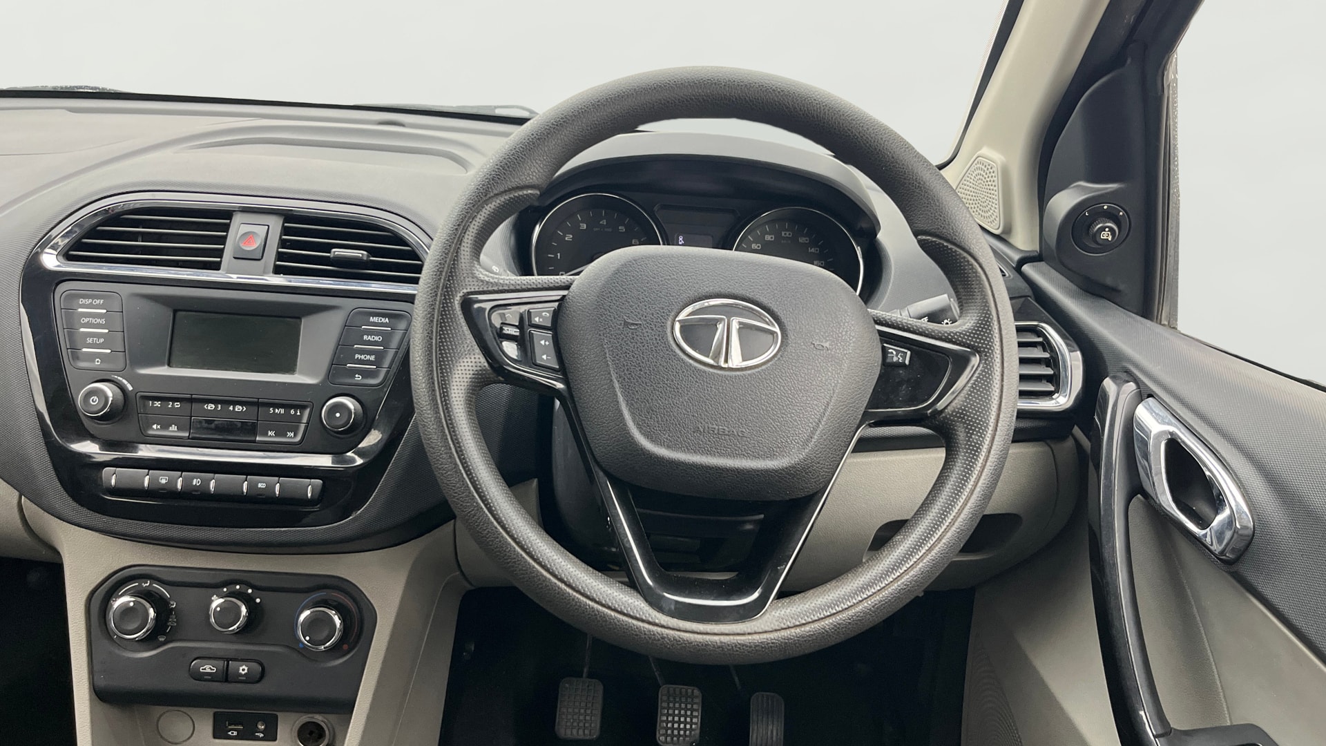 View 2019 Tata Tiago Revotorq XB Image 20 Used 2019 Tata Tiago Revotorq XB Image 20