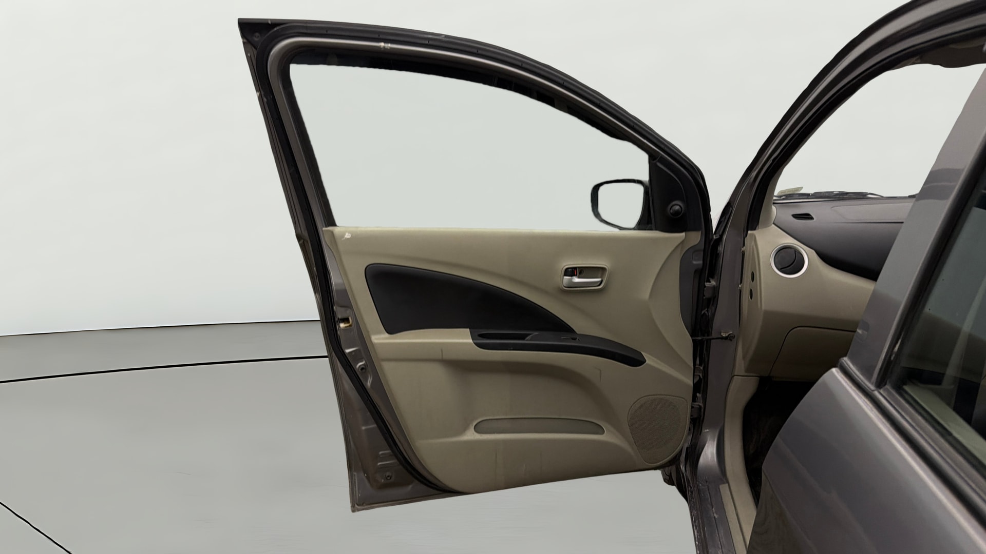 View 2014 Maruti Suzuki 1000 Base Variant Image 30 Used 2014 Maruti Suzuki 1000 Base Variant Image 30