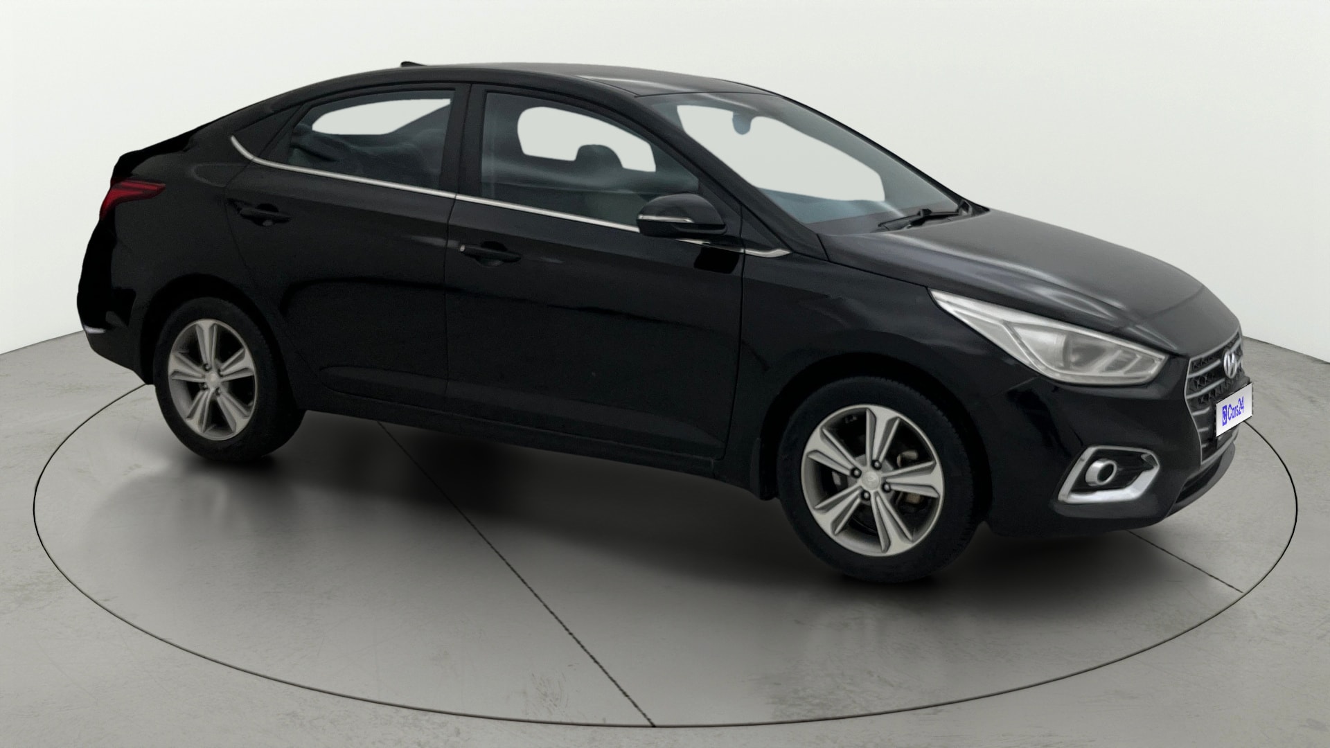 View 2018 Hyundai Verna 1.6 VTVT SX Image 22 Used 2018 Hyundai Verna 1.6 VTVT SX Image 22