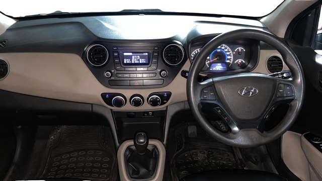 View Hyundai Grand i10 Image 15 Used Hyundai Grand i10 Image 15