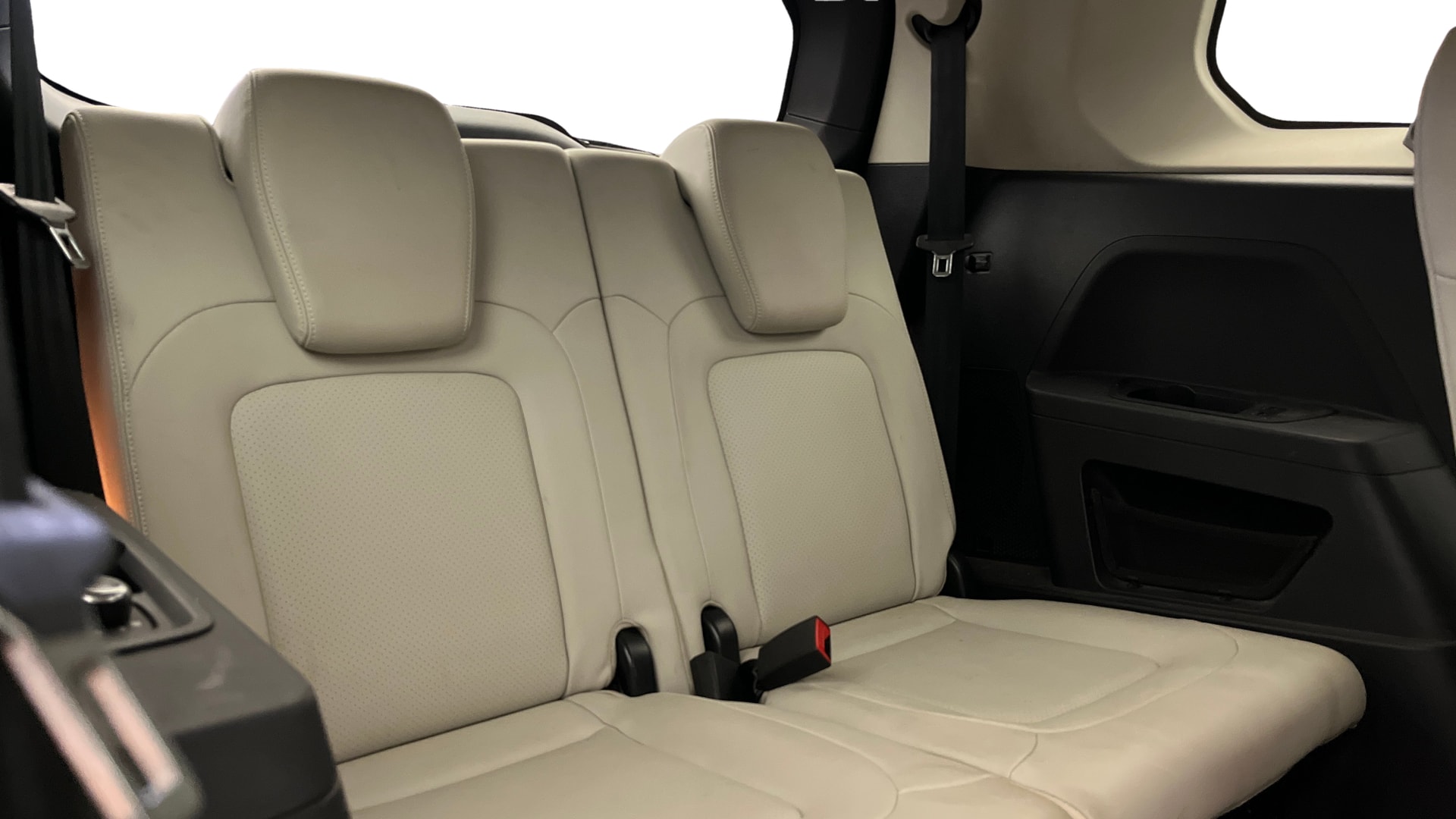 View 2021 Tata Safari XZA Plus Image 10 Used 2021 Tata Safari XZA Plus Image 10