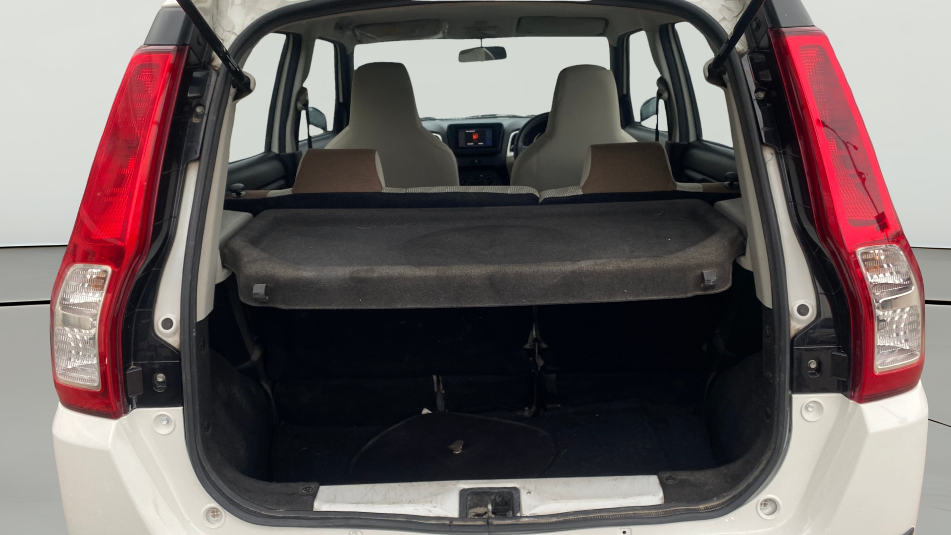 View 2020 Maruti Suzuki 1000 Base Variant Image 36 Used 2020 Maruti Suzuki 1000 Base Variant Image 36