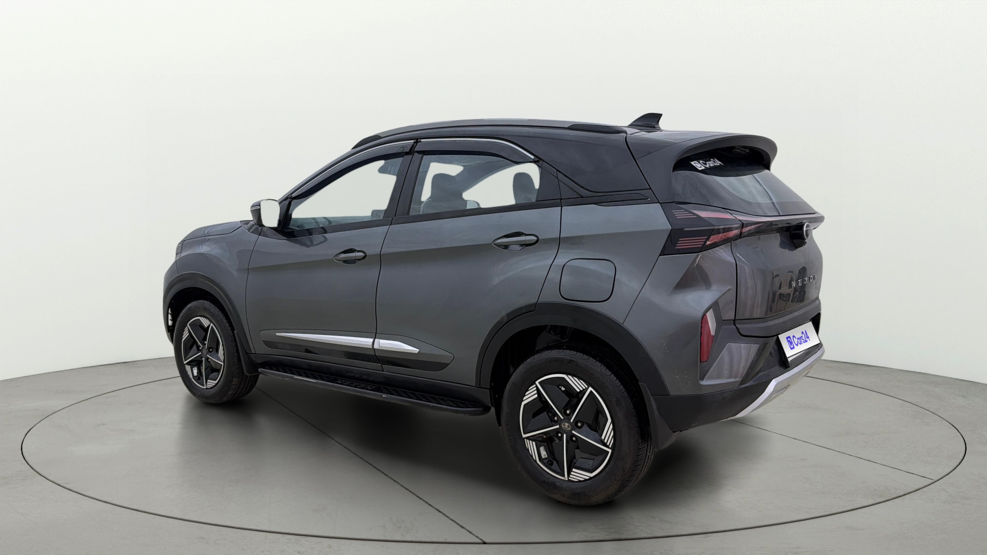 View 2024 Tata Nexon Revotron XE Image 2 Used 2024 Tata Nexon Revotron XE Image 2
