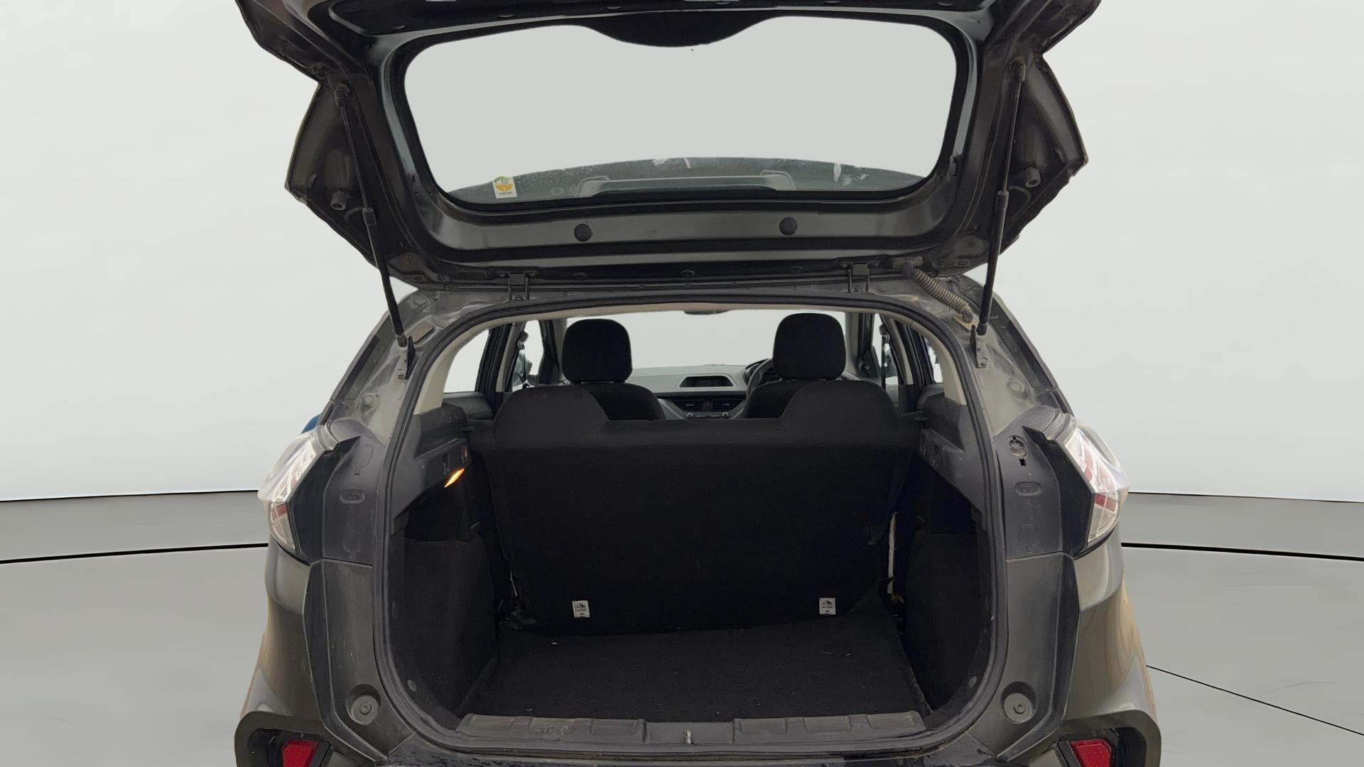 View 2021 Tata Nexon Revotron XE Image 37 Used 2021 Tata Nexon Revotron XE Image 37