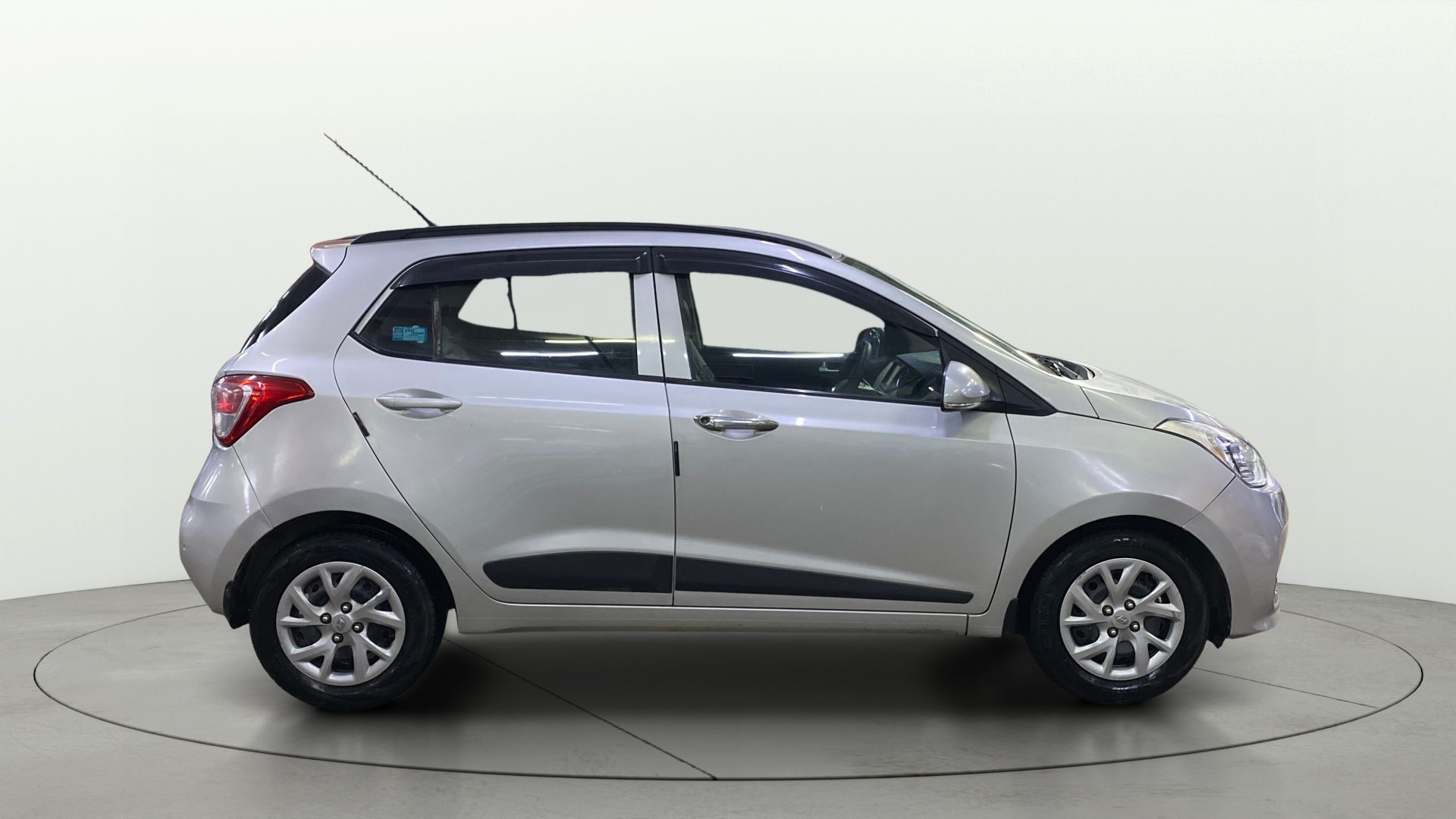 View 2017 Hyundai Grand i10 1.2 Sportz(O) Petrol Image 29 Used 2017 Hyundai Grand i10 1.2 Sportz(O) Petrol Image 29