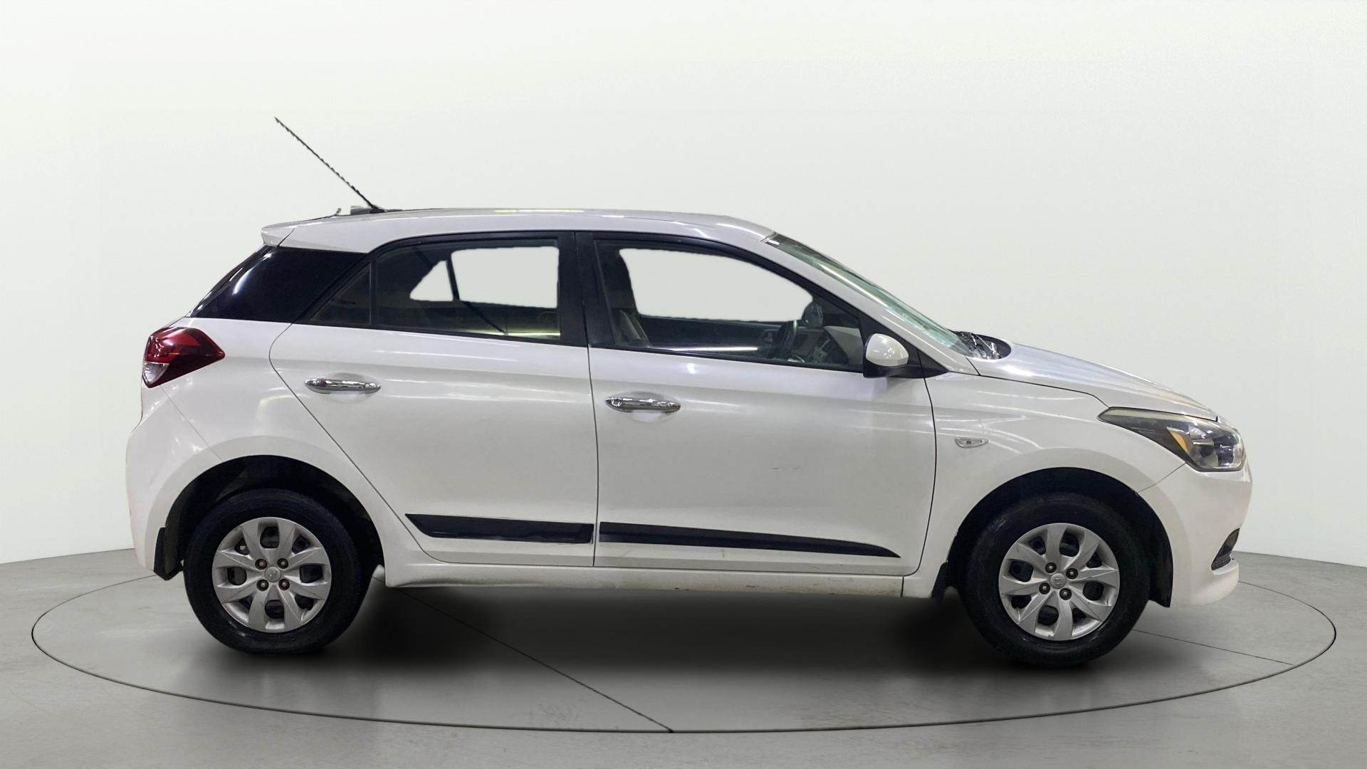 View 2016 Hyundai Elite i20 Magna 1.2 Image 8 Used 2016 Hyundai Elite i20 Magna 1.2 Image 8