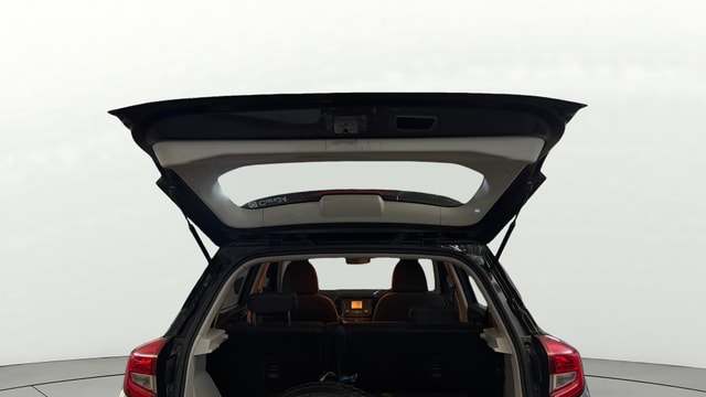 View Mahindra XUV300 Image 16 Used Mahindra XUV300 Image 16