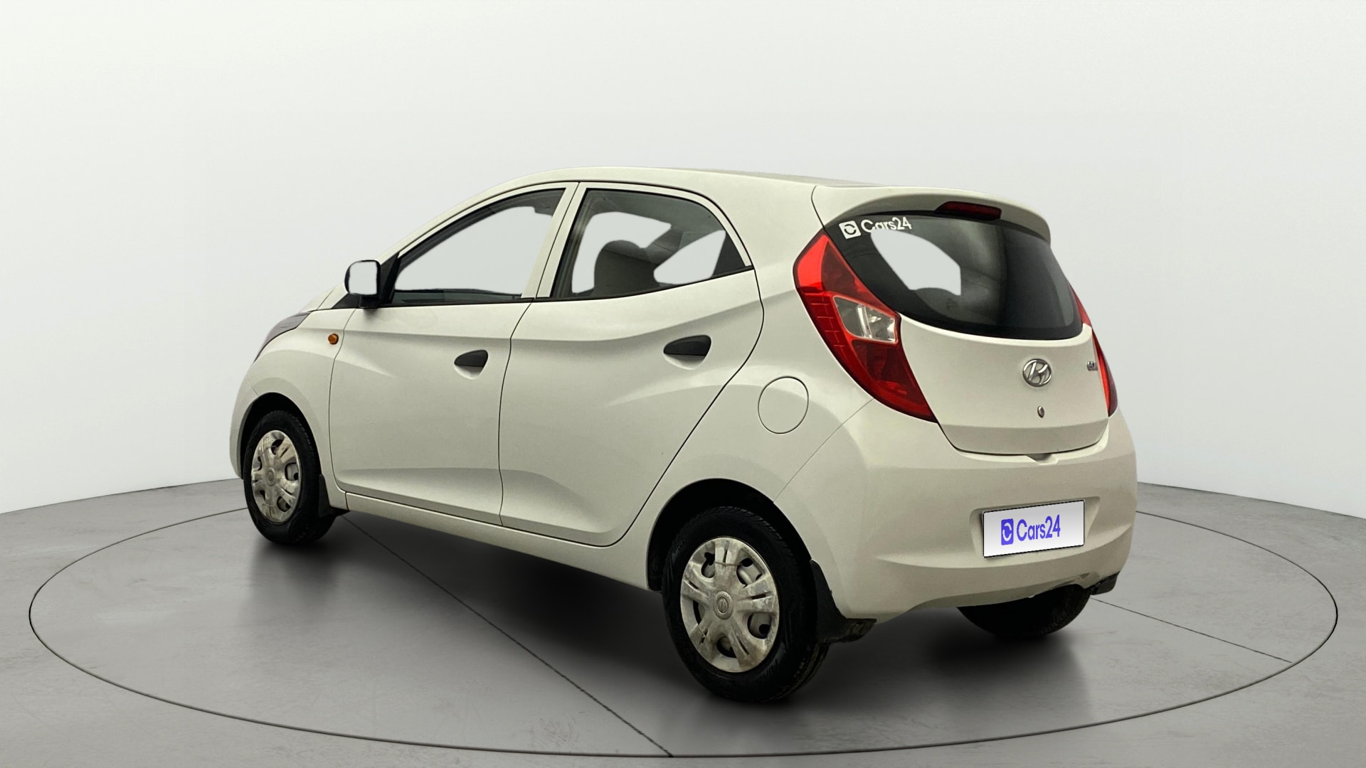 View 2017 Hyundai EON Era Plus Image 2 Used 2017 Hyundai EON Era Plus Image 2