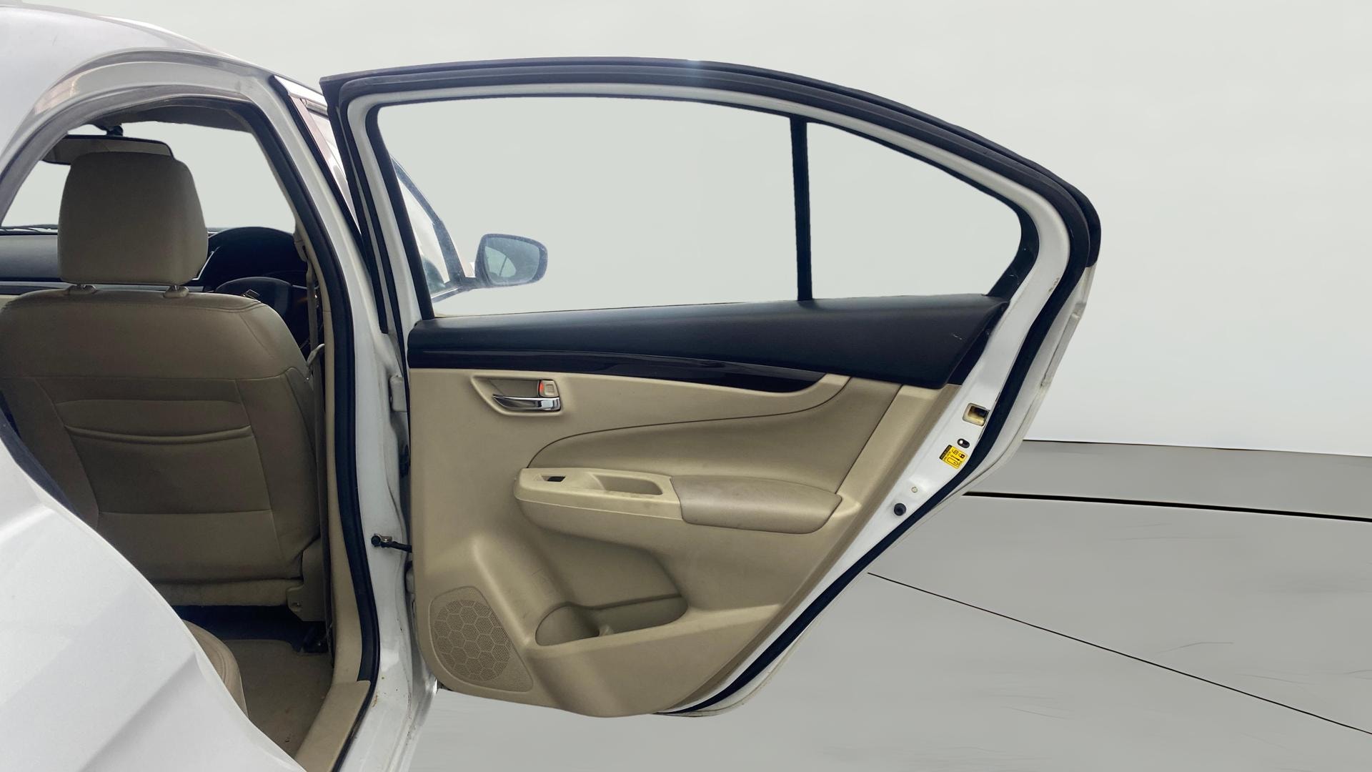 View 2018 Maruti Suzuki 1000 Base Variant Image 7 Used 2018 Maruti Suzuki 1000 Base Variant Image 7