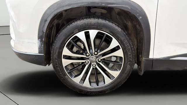 View MG Hector Plus Image 36 Used MG Hector Plus Image 36