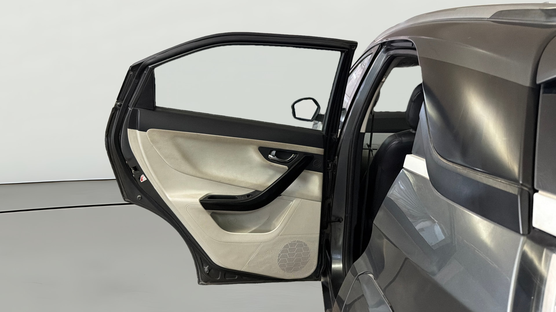 View 2022 Tata Nexon Revotron XE Image 22 Used 2022 Tata Nexon Revotron XE Image 22