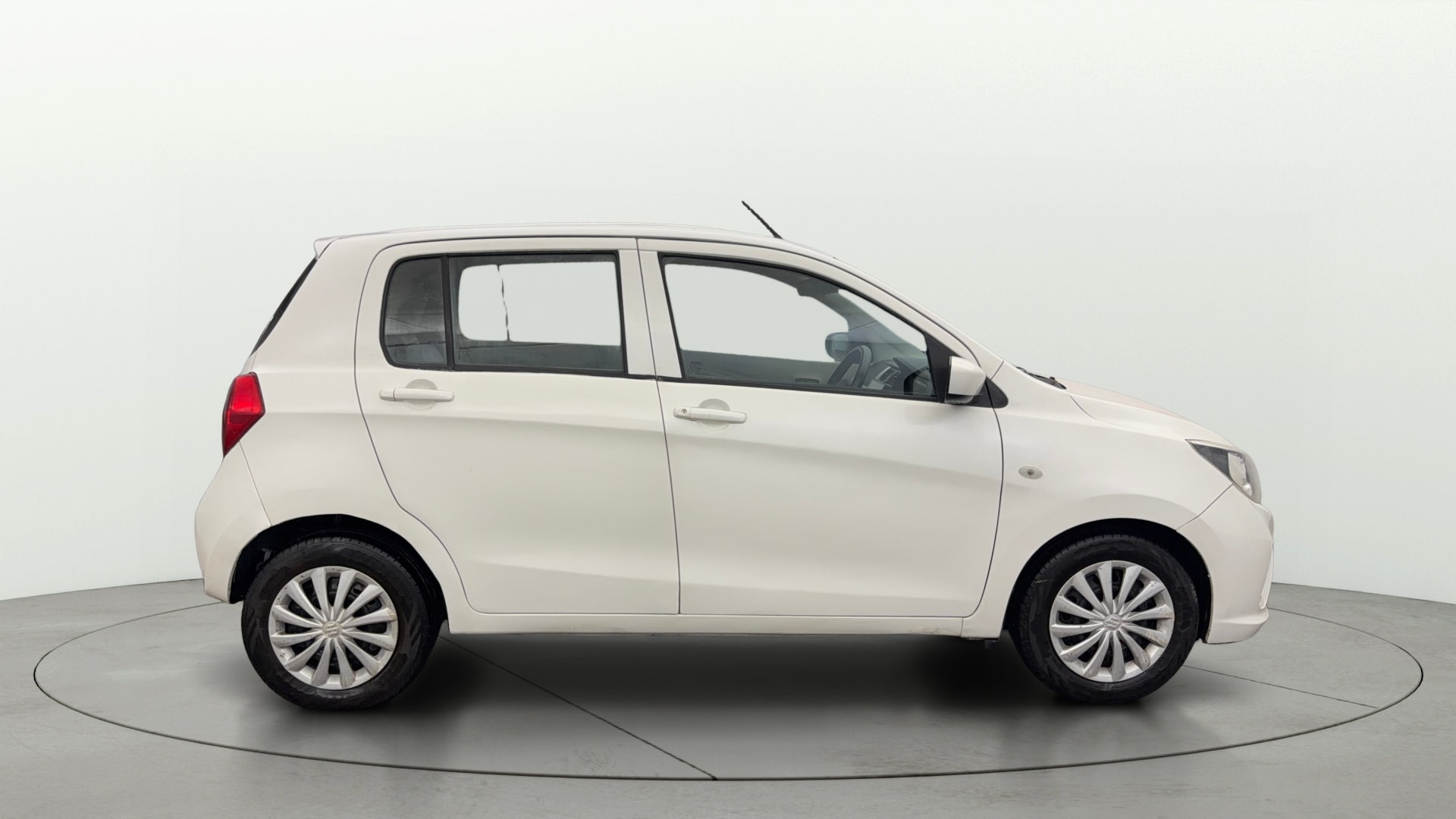 View 2018 Maruti Suzuki 1000 Base Variant Image 8 Used 2018 Maruti Suzuki 1000 Base Variant Image 8