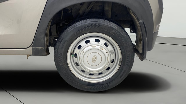View Mahindra KUV100 Image 11 Used Mahindra KUV100 Image 11