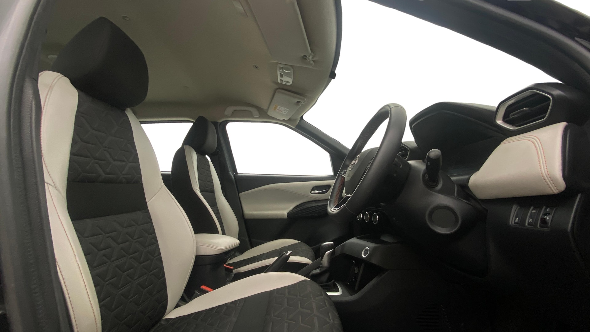 Used 2025 Nissan Magnite Used 2025 Nissan Magnite