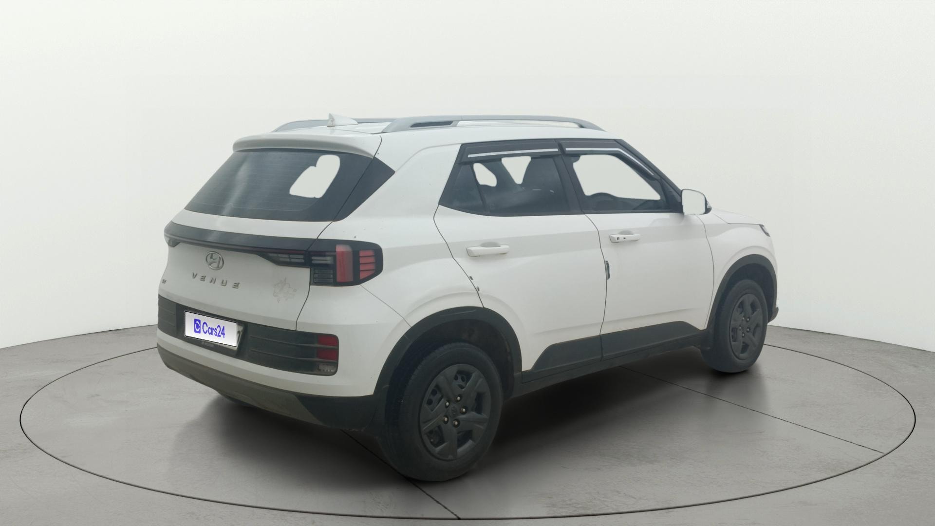 View 2024 Hyundai Venue SX 1.2 Petrol MT Image 45 Used 2024 Hyundai Venue SX 1.2 Petrol MT Image 45