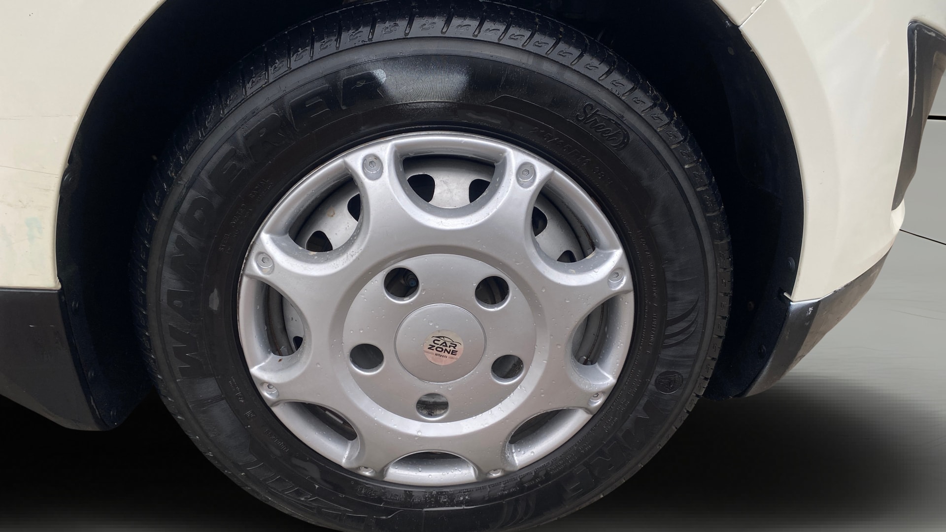View 2019 Mahindra Marazzo M2 8-Seater Image 40 Used 2019 Mahindra Marazzo M2 8-Seater Image 40