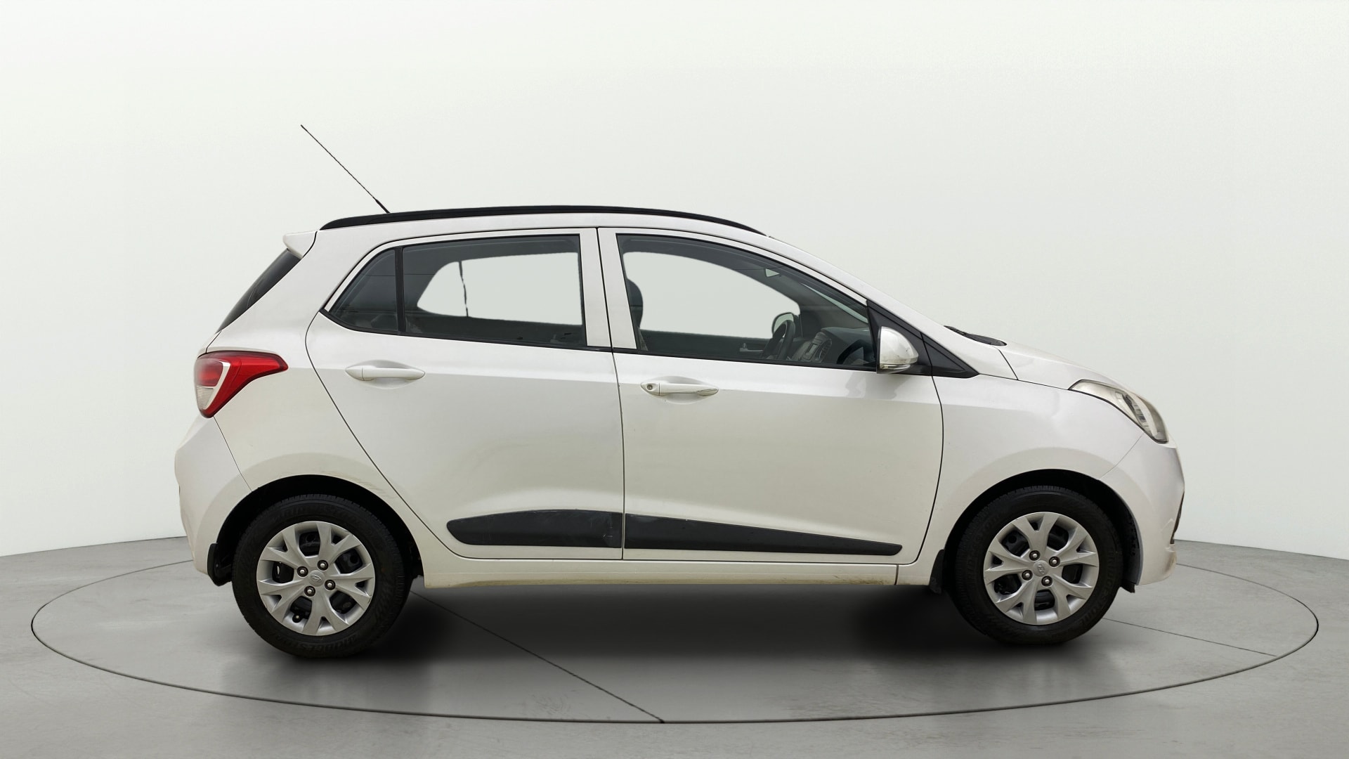 View 2017 Hyundai Grand i10 Sportz 1.2 Kappa Image 25 Used 2017 Hyundai Grand i10 Sportz 1.2 Kappa Image 25