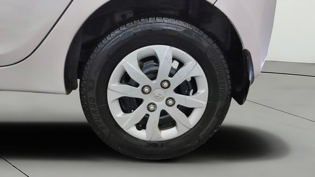 View Hyundai EON Image 11 Used Hyundai EON Image 11
