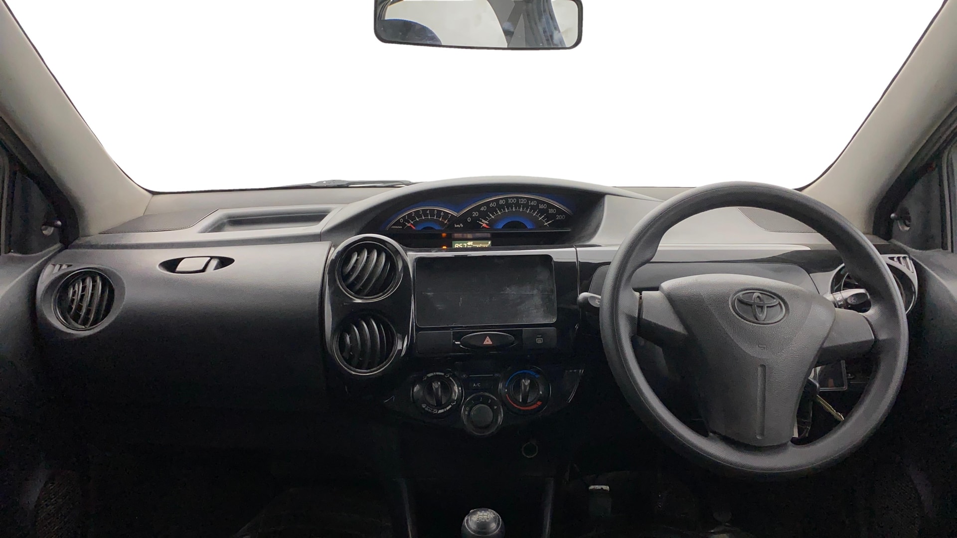 View 2014 Toyota Etios Cross 1.2 G Image 15 Used 2014 Toyota Etios Cross 1.2 G Image 15