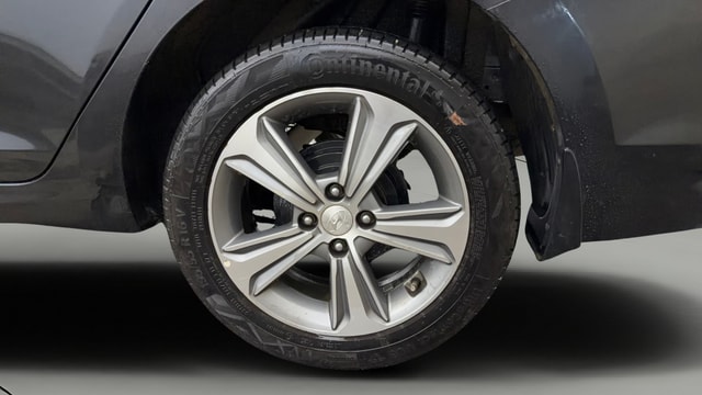 View Hyundai Verna Image 12 Used Hyundai Verna Image 12