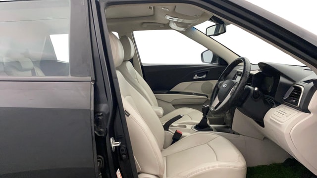 View Mahindra XUV300 Image 18 Used Mahindra XUV300 Image 18